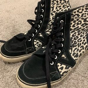 High-top Jaguar print Vans, size 8.5